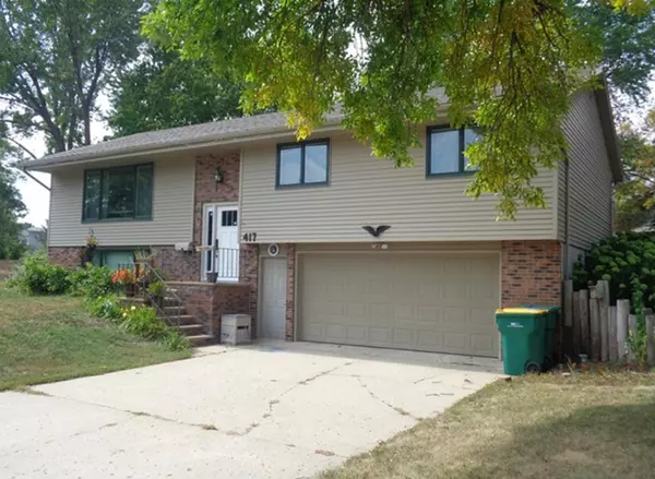 417 S Park LN, Le Sueur, MN 56058