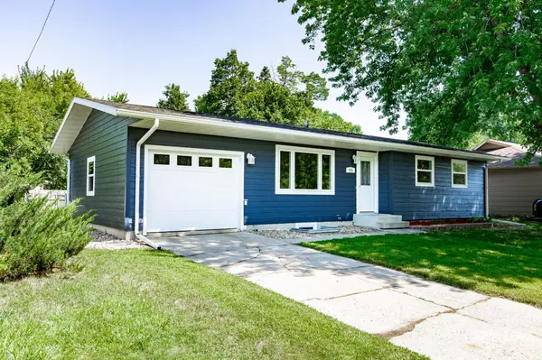 West Fargo, ND 58078,226 10 1/2 AVE W