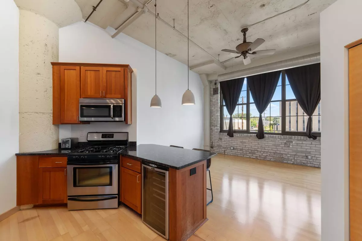 Minneapolis, MN 55413,1901 E Hennepin AVE #210
