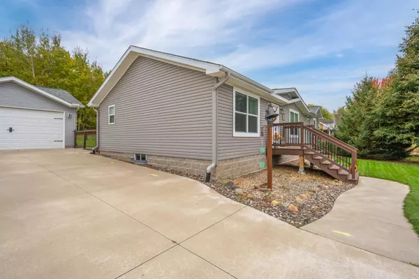 765 Hilltop LN, Saint Croix Falls, WI 54024
