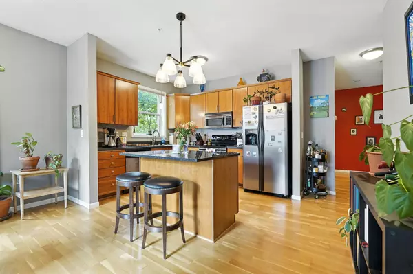 301 Oak Grove ST #214, Minneapolis, MN 55403