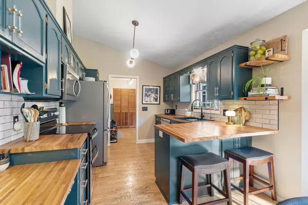 Mahtomedi, MN 55115,442 Juniper CT