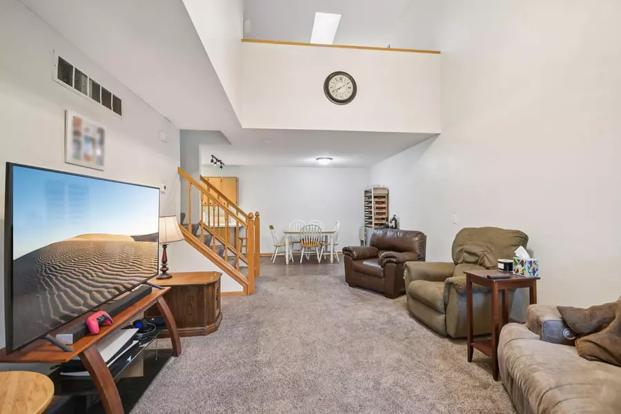 7674 79th ST S, Cottage Grove, MN 55016