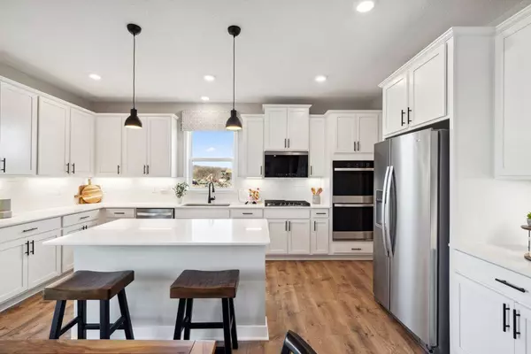 Waconia, MN 55387,718 Winterberry LN