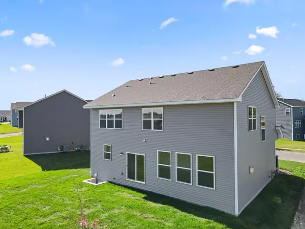Oakdale, MN 55128,7541 Lower 42nd ST N