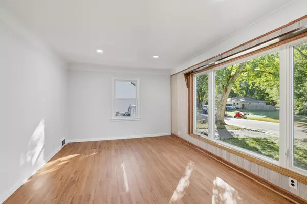 Robbinsdale, MN 55422,4228 Halifax AVE N