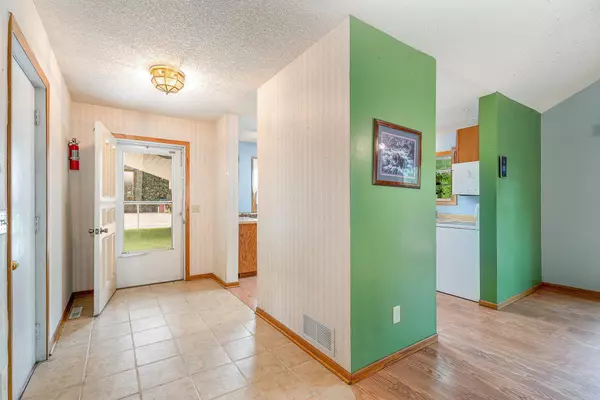 Elk River, MN 55330,949 Xenia AVE NW