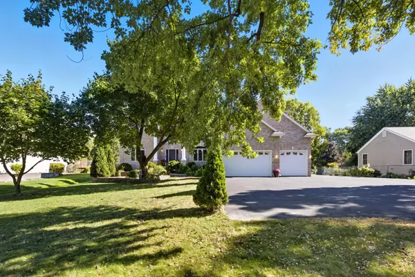 Minnetonka, MN 55305,301 Plymouth RD