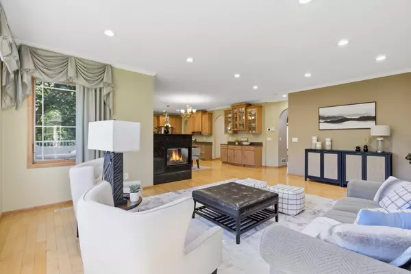 Minnetonka, MN 55305,301 Plymouth RD