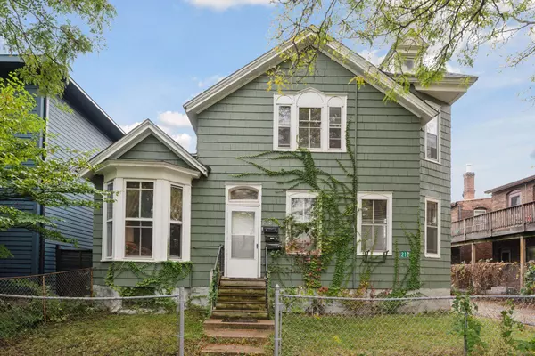 Saint Paul, MN 55102,212 Mcboal ST