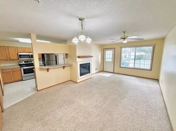 Eden Prairie, MN 55347,13207 Bush LN