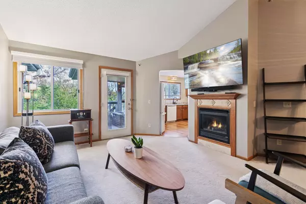 Mendota Heights, MN 55120,2556 Concord WAY