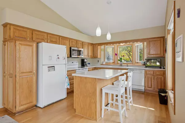 Eden Prairie, MN 55344,10806 Leaping Deer LN
