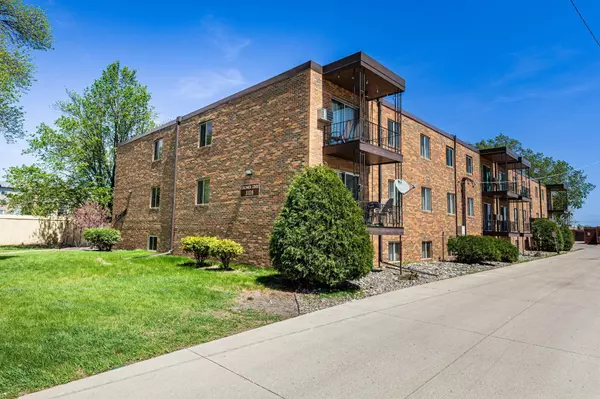 3108 5th ST S #15, Moorhead, MN 56560