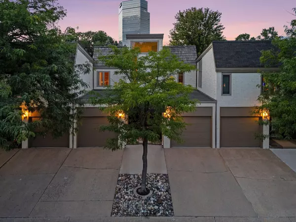 3770 Towndale DR, Bloomington, MN 55431