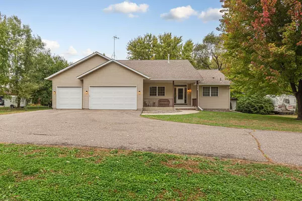 111 Sunrise DR, Medford, MN 55049