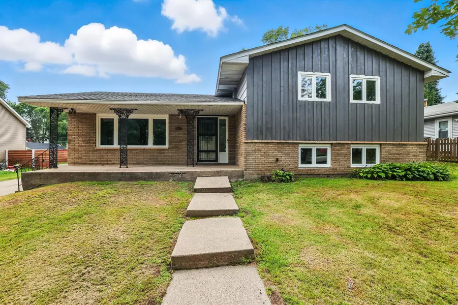1027 Christensen AVE, West Saint Paul, MN 55118