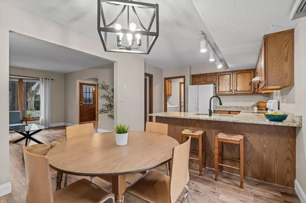 Waconia, MN 55387,42 Somerset DR