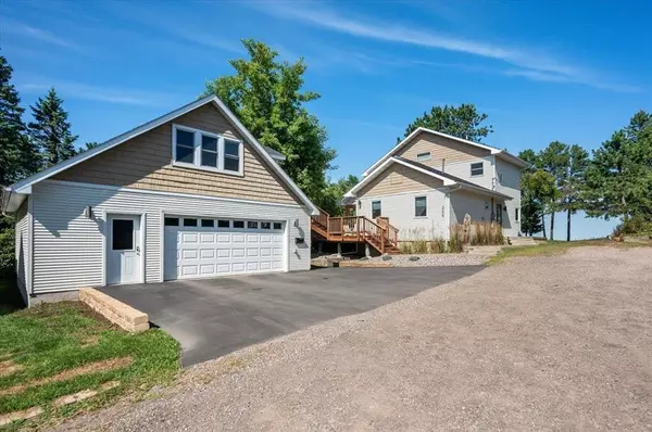 Duluth, MN 55802,3239 S Lake AVE