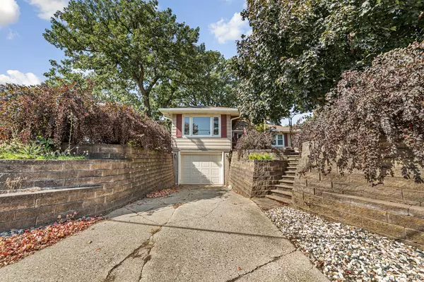 Fairmont, MN 56031,1323 Oak Beach DR