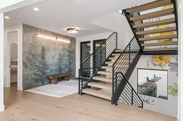 Shakopee, MN 55379,746 Peninsula Point RD