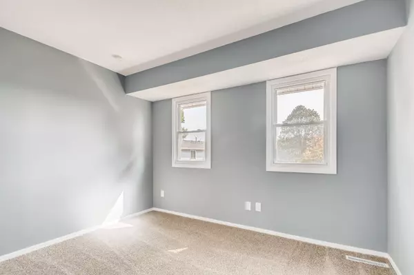 Brooklyn Park, MN 55443,7966 Lad Pkwy