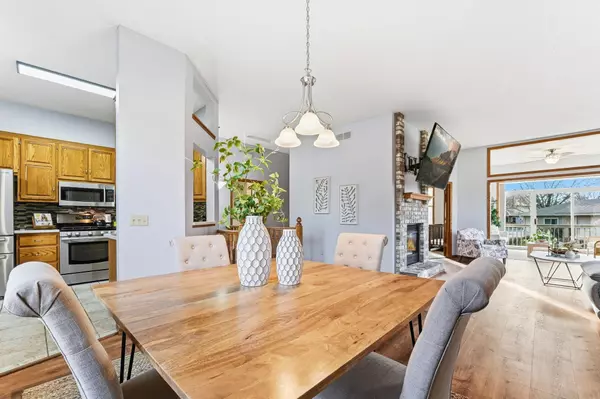 15025 Everleigh CIR, Rosemount, MN 55068