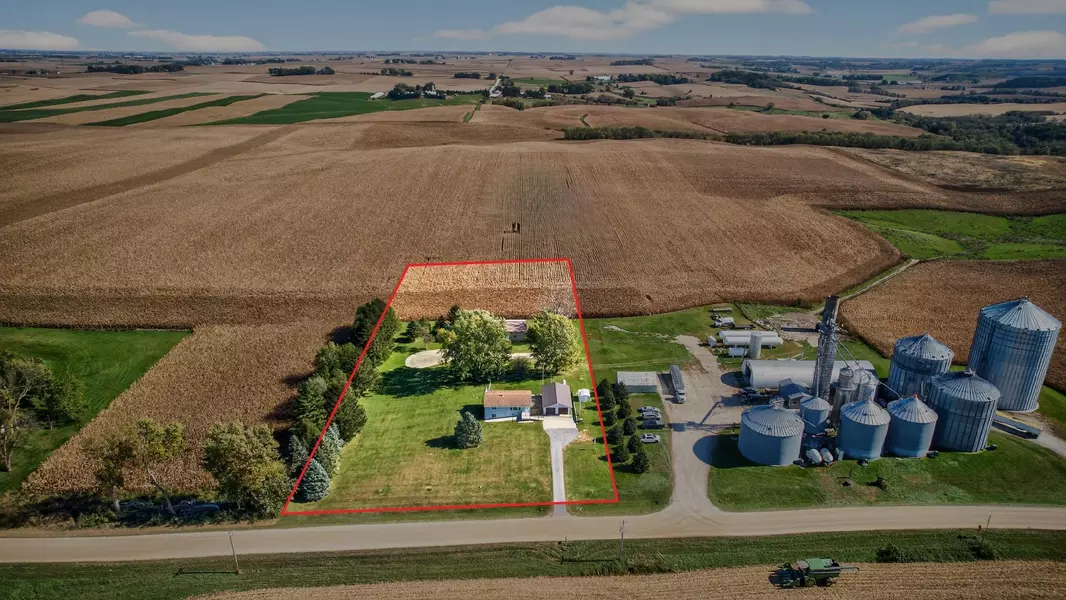 10482 11th AVE NE, Oronoco Twp, MN 55906