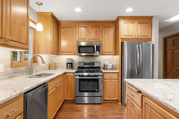 Maple Grove, MN 55369,8405 Underwood LN N