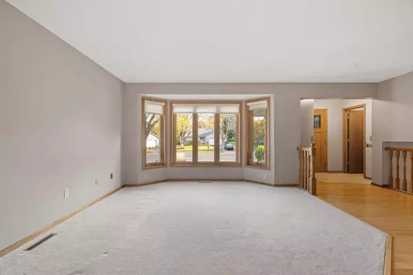 Burnsville, MN 55306,2909 Sunnyside CIR