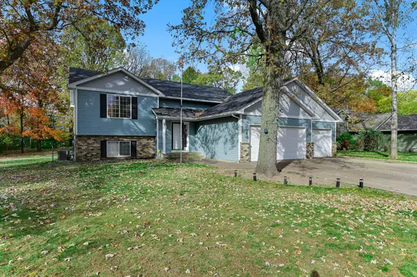 North Branch, MN 55056,38470 Glacier DR