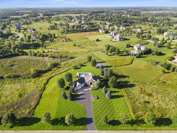 Prior Lake, MN 55372,19220 Foxfield DR