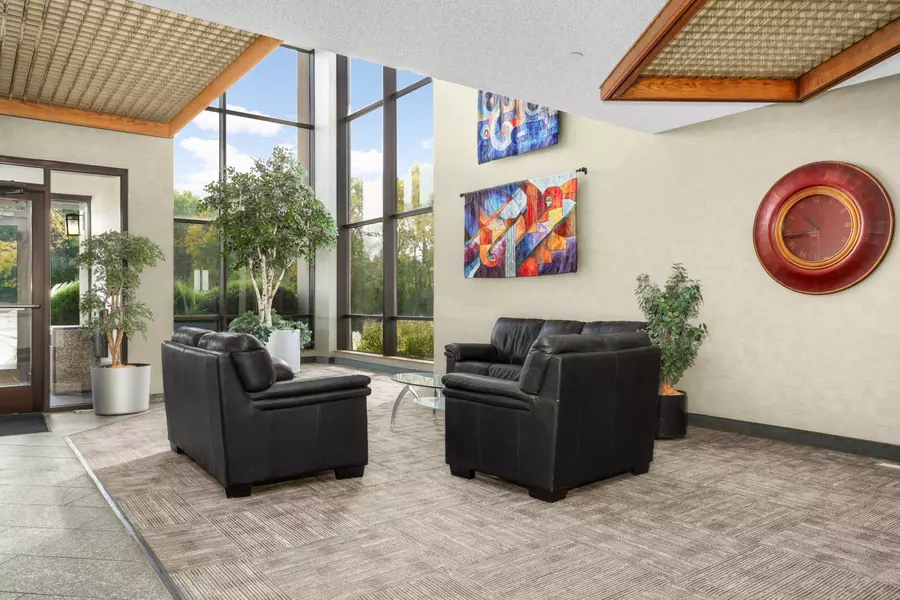 7525 Mitchell RD #208, Eden Prairie, MN 55344