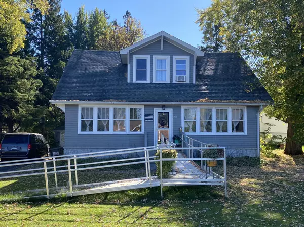 Hinckley, MN 55037,204 3rd ST SE