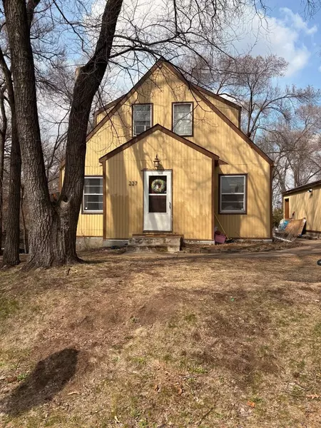 227 Dale ST E, South Saint Paul, MN 55075