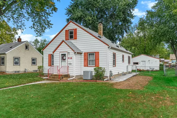 816 Holley AVE, Saint Paul Park, MN 55071