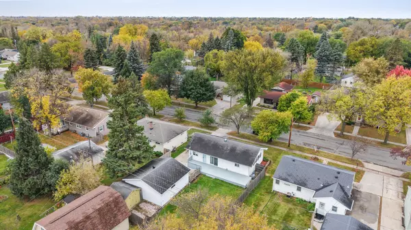 Moorhead, MN 56560,1702 4th ST S