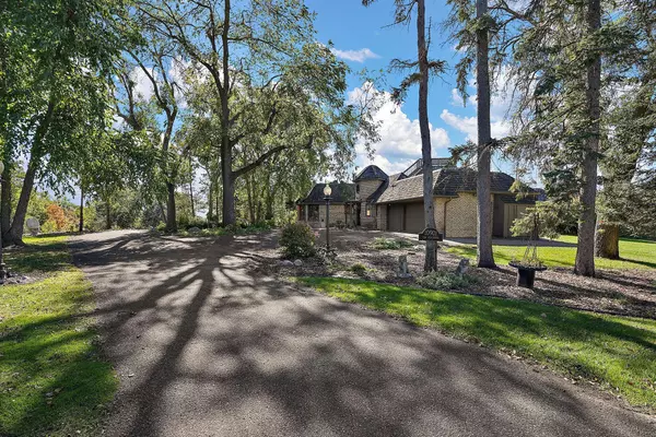 Eden Prairie, MN 55347,10901 Riverview RD