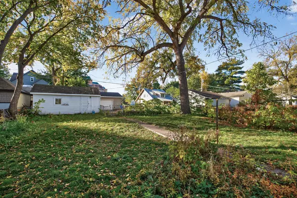 Saint Paul, MN 55104,2124 Dayton AVE