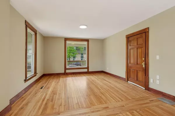 Minneapolis, MN 55408,2613 Bryant AVE S