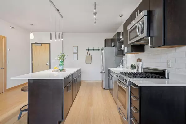 Minneapolis, MN 55414,521 2nd ST SE #507