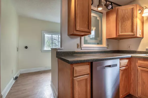 Fargo, ND 58102,717 9th ST N