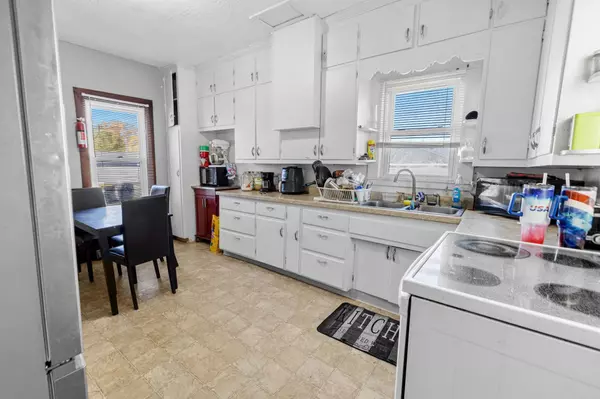 West Concord, MN 55985,124 Ellington ST