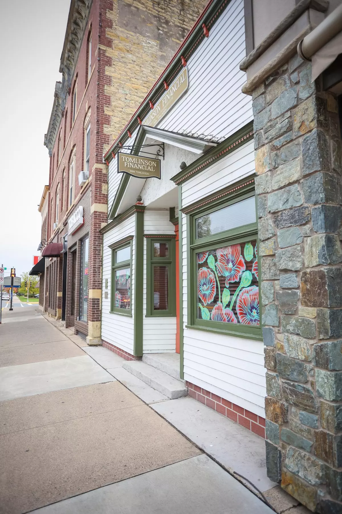 River Falls, WI 54022,119 S Main ST