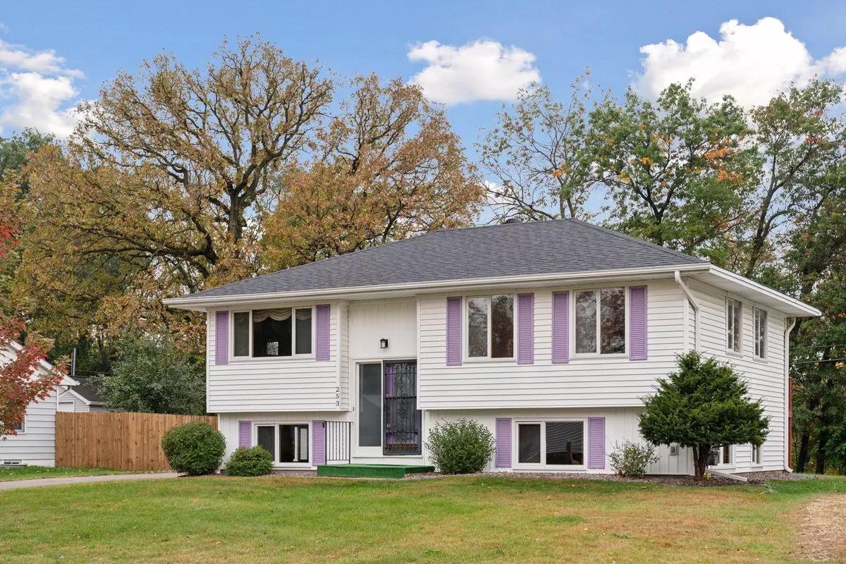 Circle Pines, MN 55014,253 Stardust BLVD
