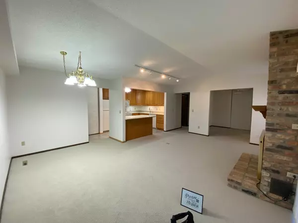 Plymouth, MN 55447,1160 Black Oaks LN N
