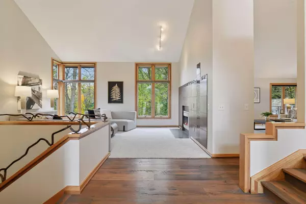 Shorewood, MN 55331,5880 Boulder Bridge LN