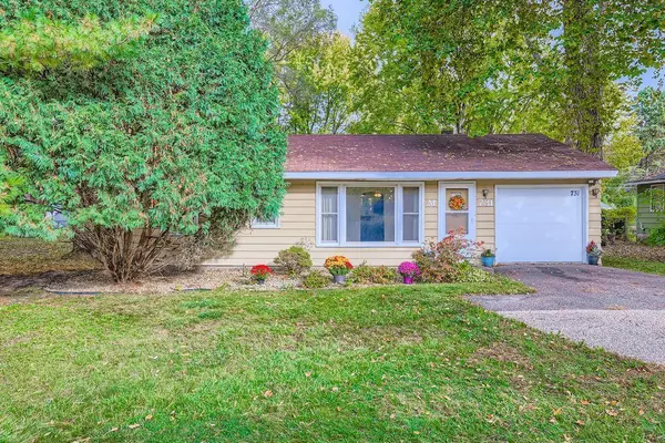 731 Berwood AVE, Vadnais Heights, MN 55127