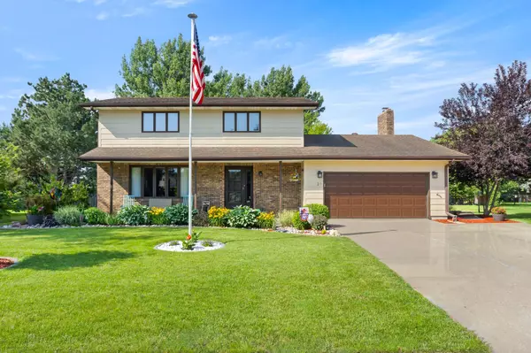 21 35th AVE NE, Fargo, ND 58102