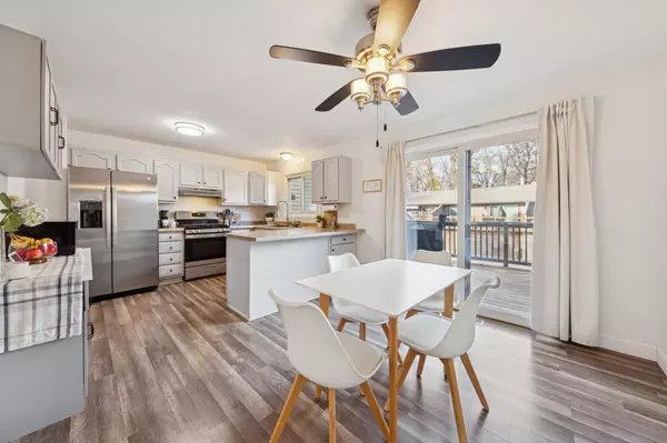 Burnsville, MN 55337,319 River Woods LN